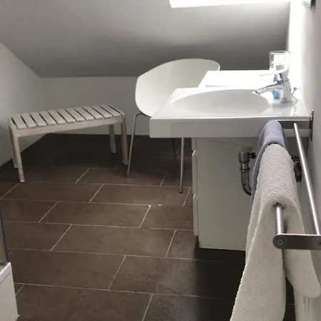 Nuernberg Erlenstegen - Zimmer Mit Bad 35 Qm Mit Parkplatz Buitenkant foto